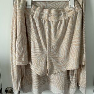 Torrid sleep 2 piece shorts & long sleeve